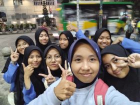 Guru At-Tajdid Blora Menjadi Penulis Buku Biologi Bilingual Nasional